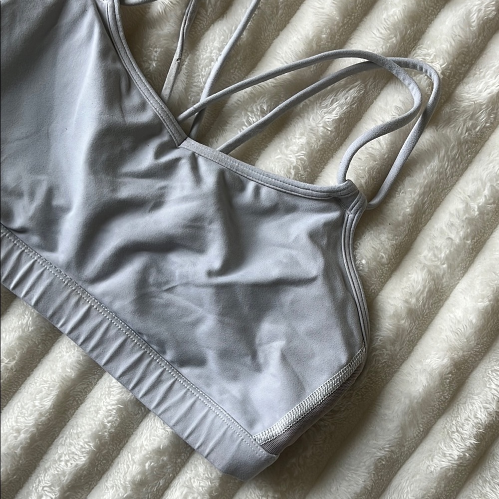 Lululemon sports bra - Picture 3 of 6